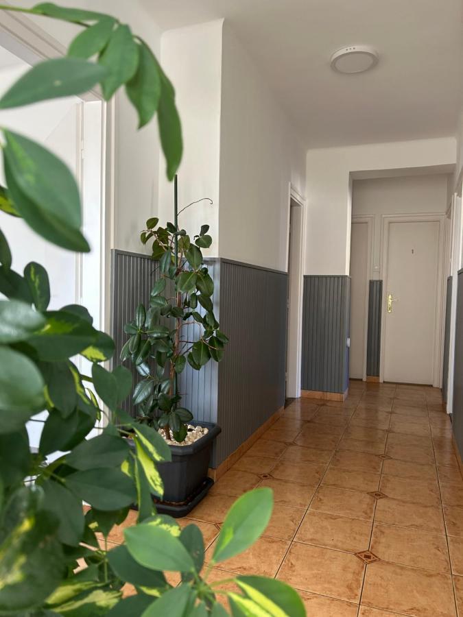 Eros Apartman Hajdúszoboszló Exterior foto