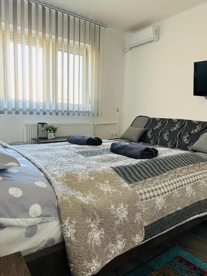 Eros Apartman Hajdúszoboszló Exterior foto