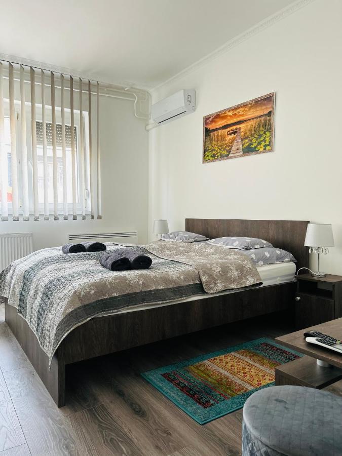 Eros Apartman Hajdúszoboszló Exterior foto