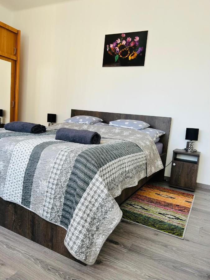 Eros Apartman Hajdúszoboszló Exterior foto