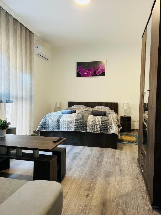 Eros Apartman Hajdúszoboszló Exterior foto
