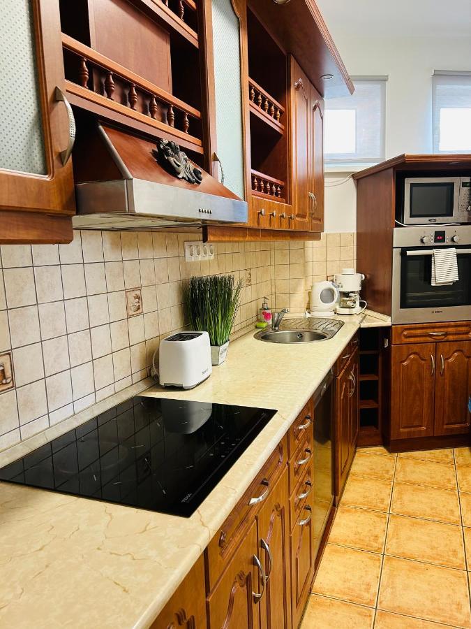 Eros Apartman Hajdúszoboszló Exterior foto